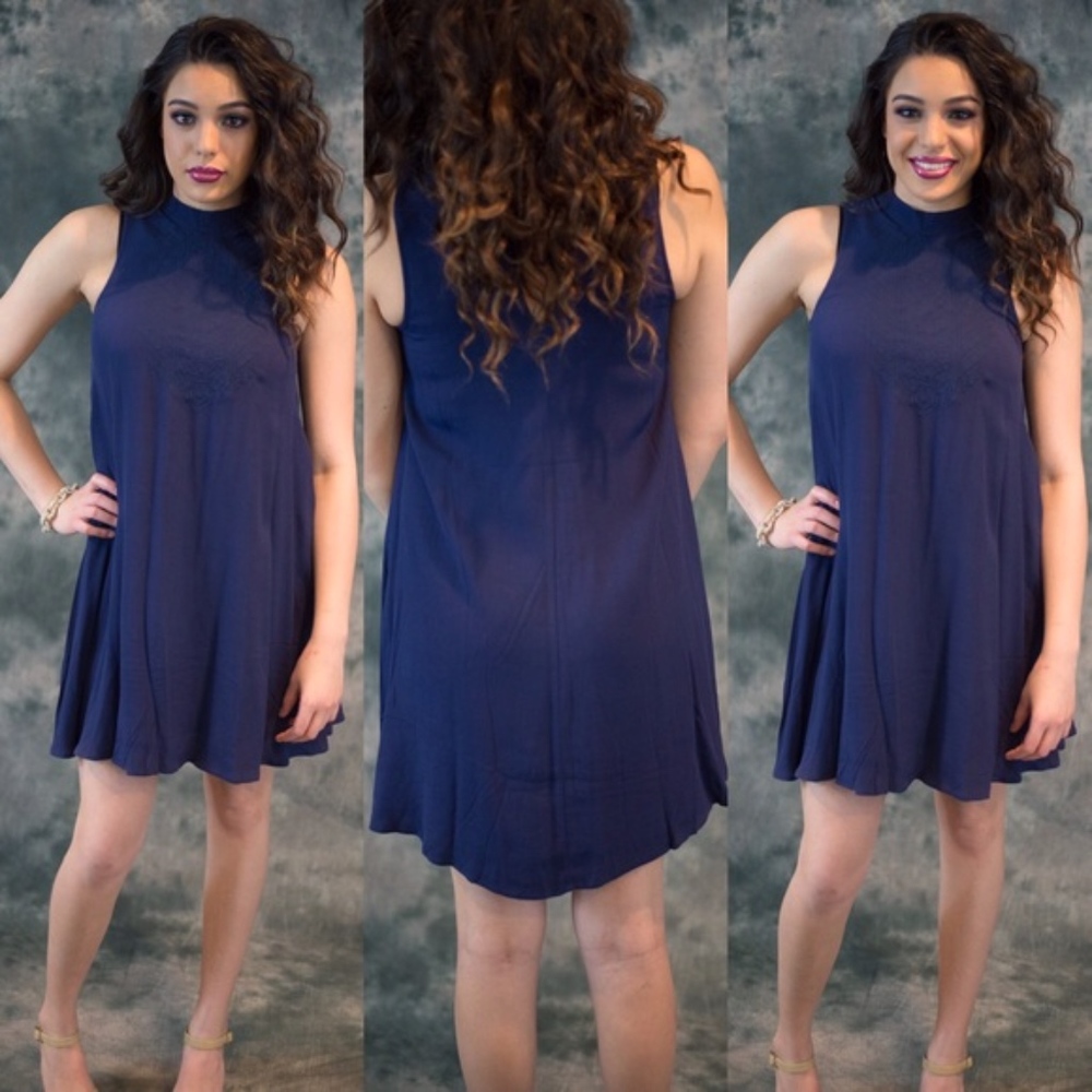 Navy Blue Sleevless Shift Dress